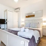 Mediterranean Way - Duplex 아파트 *